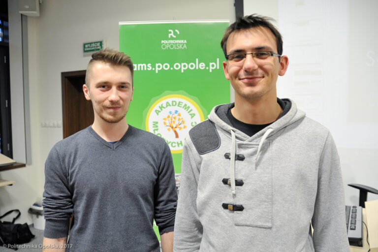 Zdjęcie nr 1 z galerii: Akademia Młodych Serc, „Media społecznościowe w Internecie"
